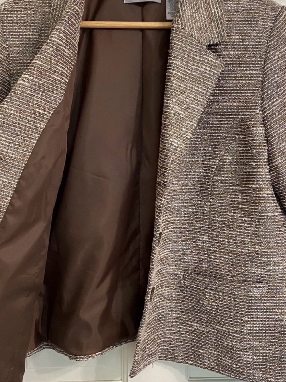 Gorgeous Shimmer / Metallic Knit Blazer Fully Lined—Neutral Brown Tones - Picture 3 of 5